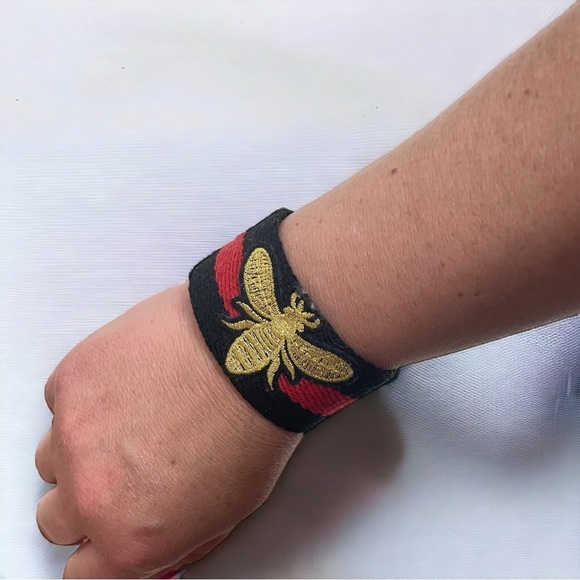 Fashion Designer Bracelet Cuff Red Black Stripes Bee Gold Canvas - Picture 4 of 4
